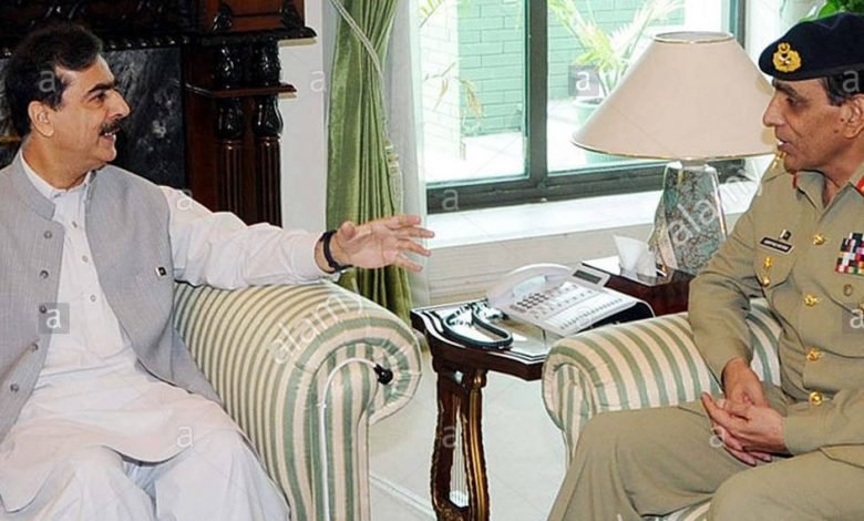 prime minister syed yousuf raza gillani exchanges view with chief BPYKY8 e1566463167392