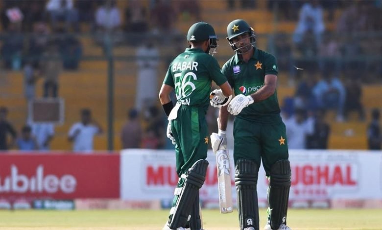 دوسرا ون ڈے: پاکستان کی دھواں دار بیٹنگ 1 5d91ed2a9db4f