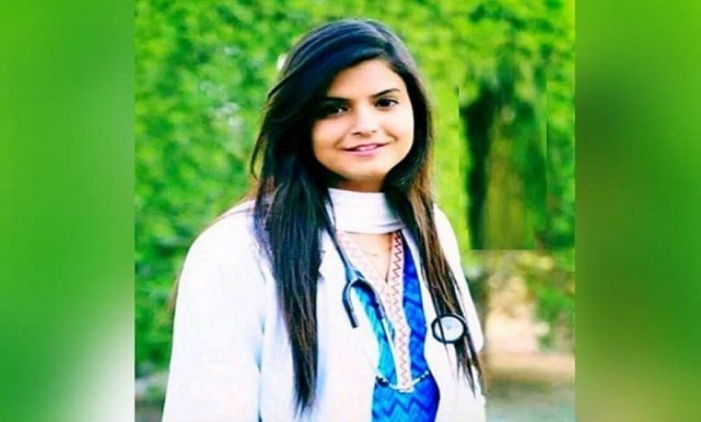 نمرتا قتل کیس، ایک اور فوٹیج سامنے آگئی 1 7e3296f937b50659fad382b012b077f8 XL