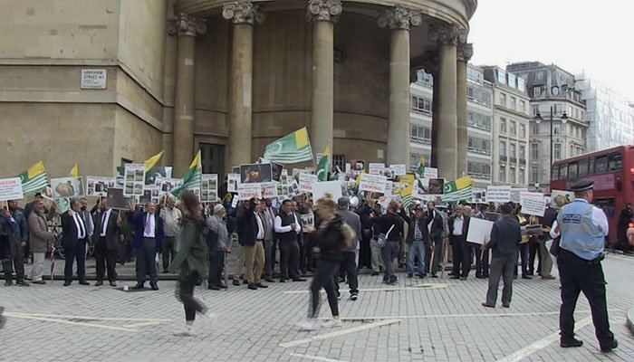 مسئلہ کشمیر پر سی این این اور بی بی سی دفاتر کے باہر مظاہرے 1 BBC 1