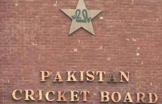 پی سی بی کی قومی کرکٹرز کے سامنے بے بس 1 PCB