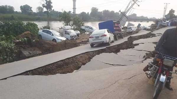 ملک بھر میں زلزلہ،آزاد کشمیر میں تباہی،20ہلاک 1 dppp zalzal