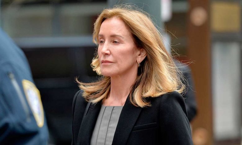 رشوت دینے پر امریکی اداکارہ کو سزا 1 felicity huffman t