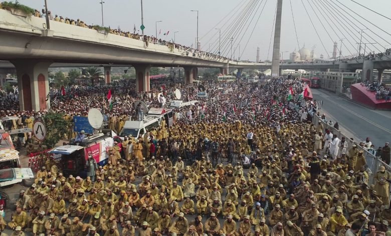 کھنہ پل سے گر کر مارچ کے 2 شرکا جاں بحق، 4زخمی 1 Pull