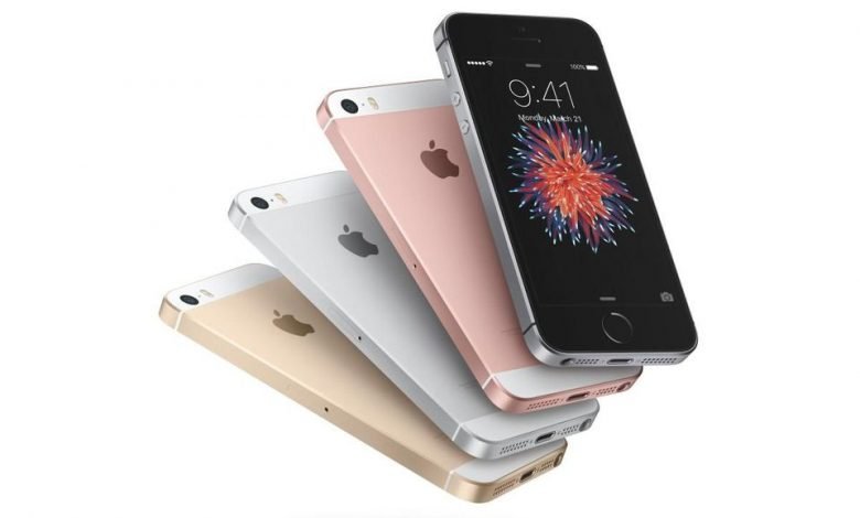 https blogs images.forbes.com jvchamary files 2016 03 apple iphone se fan 1200x800