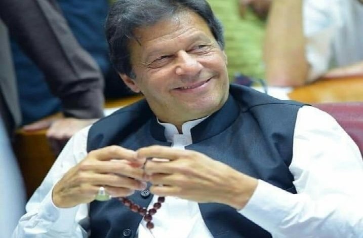 کیا کپتان نے مذہب کارڈ کھیل کر عوام کو ماموں نہیں بنایا؟ 1 imran 2