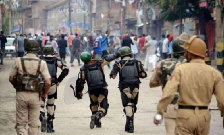 مقبوضہ کشمیر میں کرفیو کے 70 روز، مظاہرے جاری 1 kashmir