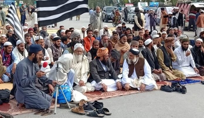 جے یو آئی کا پلان بی کے تحت شاہراہیں بند کرنے کا سلسلہ جاری 1 JUI