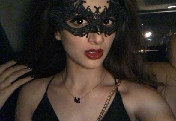 ماورا حسین کی ہیلو وین ماسک میں تصویروائرل 1 mawara hussain 1 1