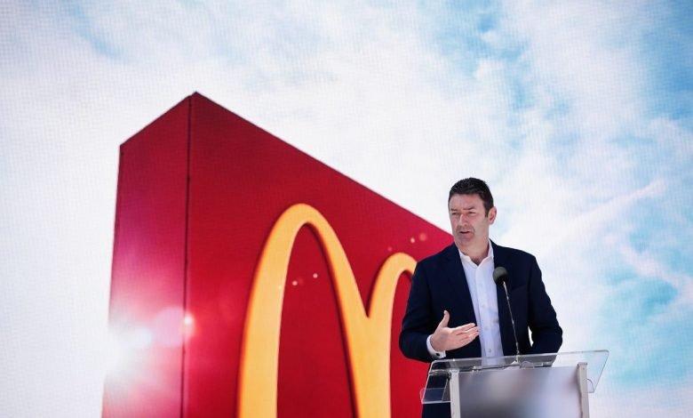 فاسٹ فوڈ کمپنی’ میک ڈونلڈ‘ نے سی ای او کی چھٹی کرا دی 1 mcdonald