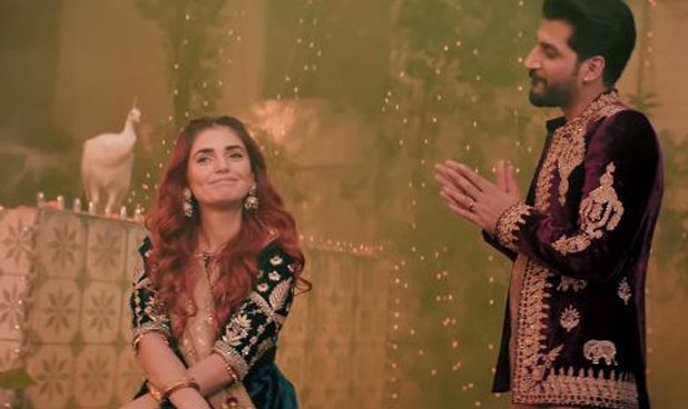 گلوکارہ مومنہ مستحسن نے اپنا نیا گانا ریلیز کر دیا 1 momina