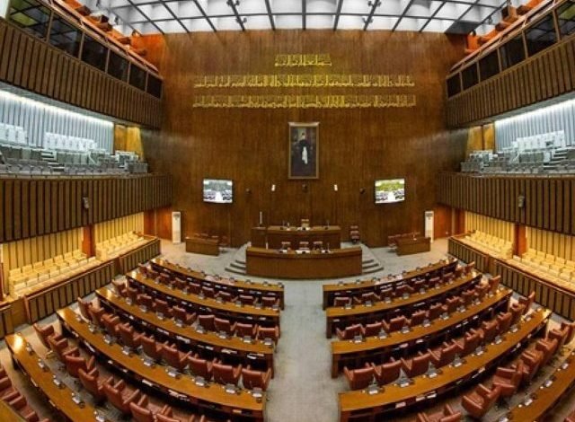 صدارتی آرڈیننس: سینیٹ میں اپوزیشن کا صدر علوی کے مواخذے کا مطالبہ 1 2145704 senate 1613823047 537 640x480 1