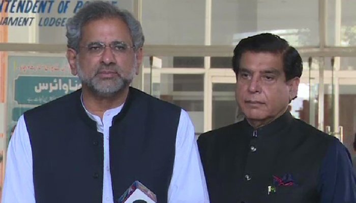 سینیٹ انتخابات: گیلانی کی جیت یقینی، مخالفین کے پسینے چھوٹ گئے ہیں 1 245402 9358462 updates