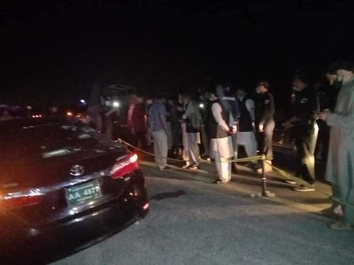 117841363 0f9330e9 f16c 42e1 9483 0702b89268e3