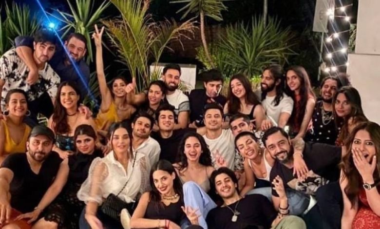 Ali Zafar faces criticism for violating SOPs at birthday party