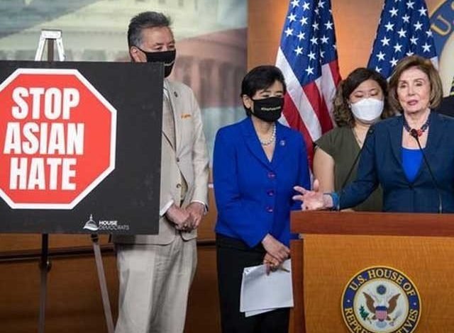 امریکا میں ایشیائی نژاد شہریوں کے خلاف نفرت انگیزجرائم سے متعلق قانون منظور 1 US passes law on hate crimes against Asians