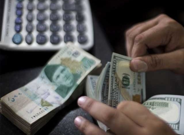 The value of the dollar again crossed 153 rupees