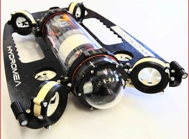 The world's first 'underwater drone' to communicate light without wires