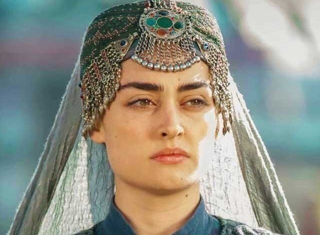 Whose voice gives Urdu language to Halima Khatun in "Ertugrul Ghazi"?