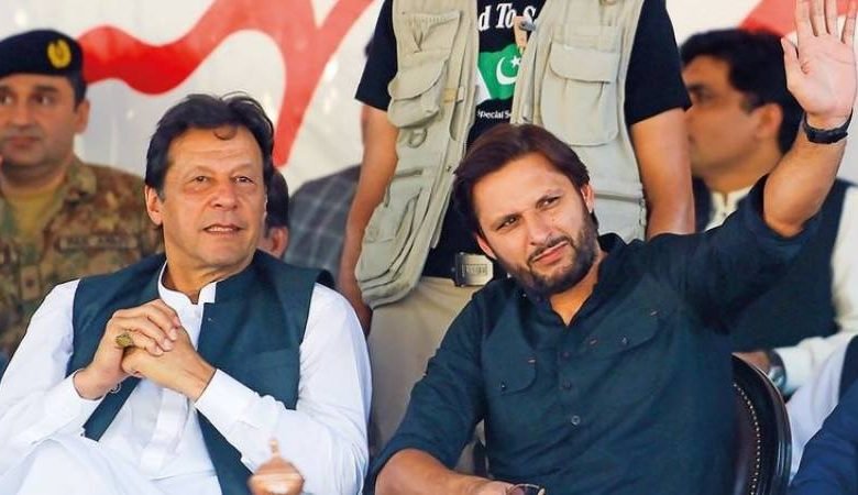 نواز، زرداری کا پیچھا چھوڑ کر پرانا پاکستان ٹھیک کردیں 1 imran khan shahid afridi