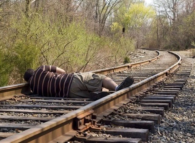Unknown man fell asleep on the tracks, trains delayed
