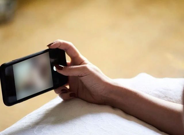 Apple has been fined heavily for leaking nude photos of the girl