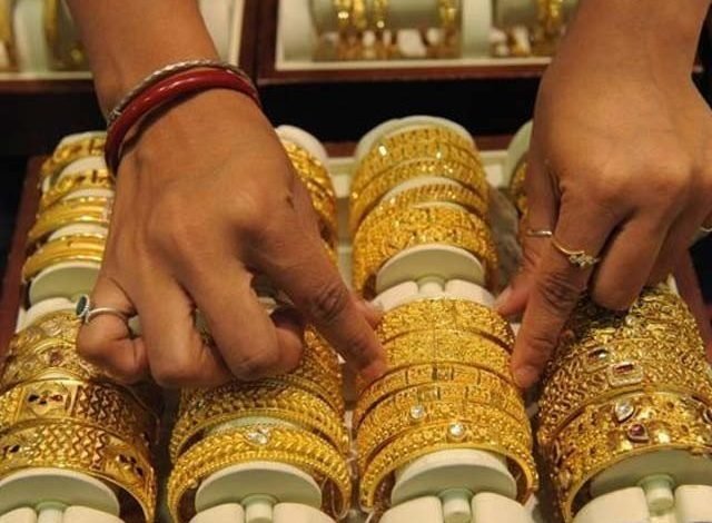 An increase of Rs. 1550 per tola of gold