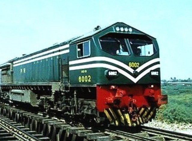 ریلوے کی بد ترین کارکردگی سے مسافروں کو پریشانی 1 Trouble for passengers due to poor performance of railways