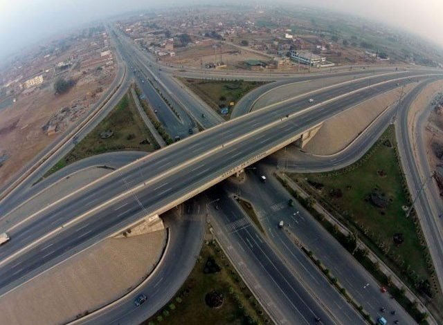 رنگ روڈ اسکینڈل؛ 16 ہاؤسنگ سوسائٹیز کو نوازنے کے ثبوت مل گئے 1 Ring Road Scandal; Evidence was found to reward 16 housing societies