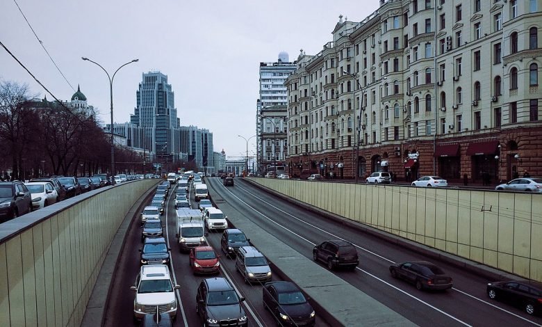 On his return from the office, the Turkish citizen found a unique solution to the traffic jam