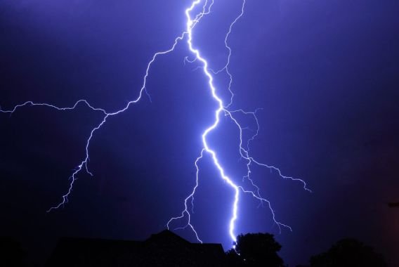 وادی نیلم میں آسمانی بجلی گرنے سے3افراد جاں بحق 1 Thunderstorm Bihar