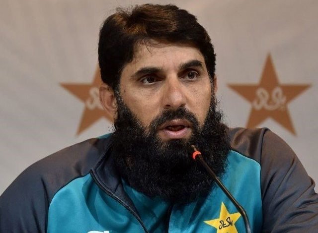 ہیڈ کوچ مصباح الحق کا کوویڈ ٹیسٹنگ کے لیے سیمپل لے لیا گیا 1 2220190 misbahulhaq 1630567632 346 640x480 1