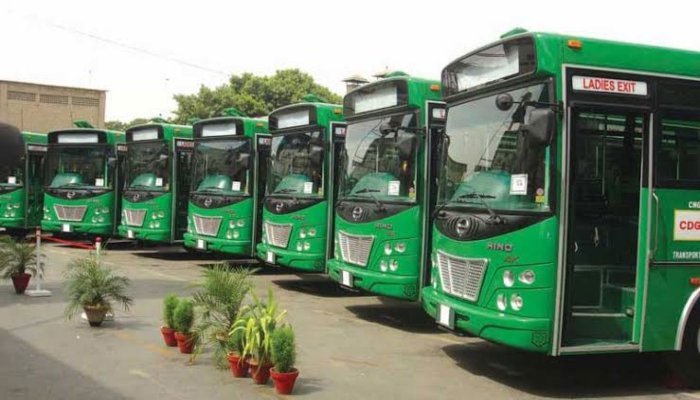 گرین لائن بسوں سے لدا بحری جہاز پاکستانی حدود میں داخل 1 Green line