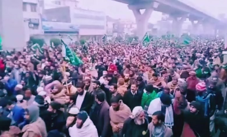 مذہبی کارڈ ہی تو سیاست کا حسن ہے