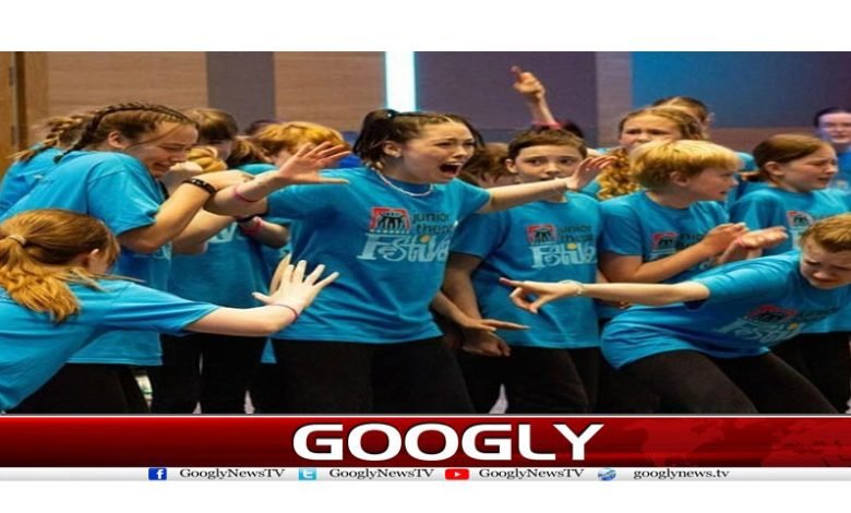 Group Singer Make a News World Record