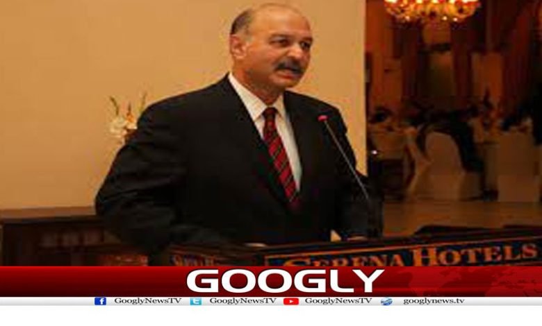 Pakistan Famous Columnist