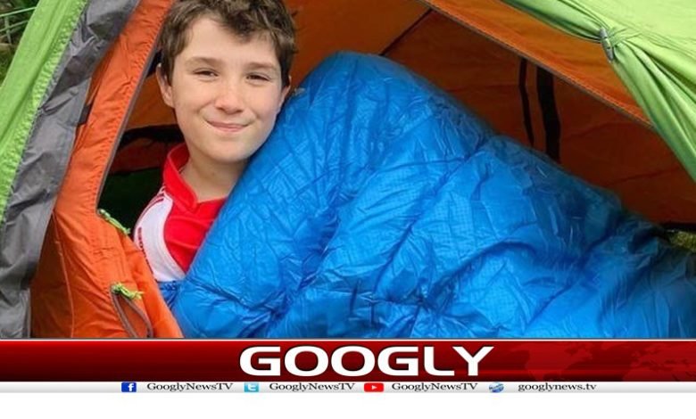 تین برس تک خیمے میں سونے والے لڑکے نے لاکھوں ڈالر جمع کرلیے 1 Weird News in Urdu