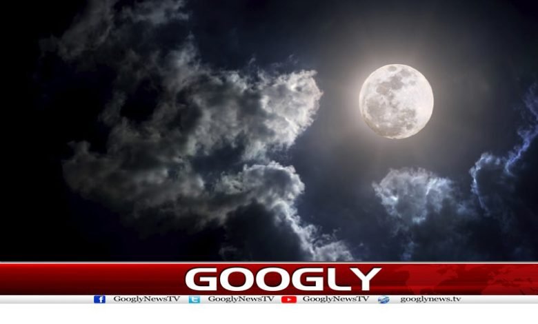 چاند، محبت اور امید سے خالی رات 1 Wajahat Masood Column in Urdu