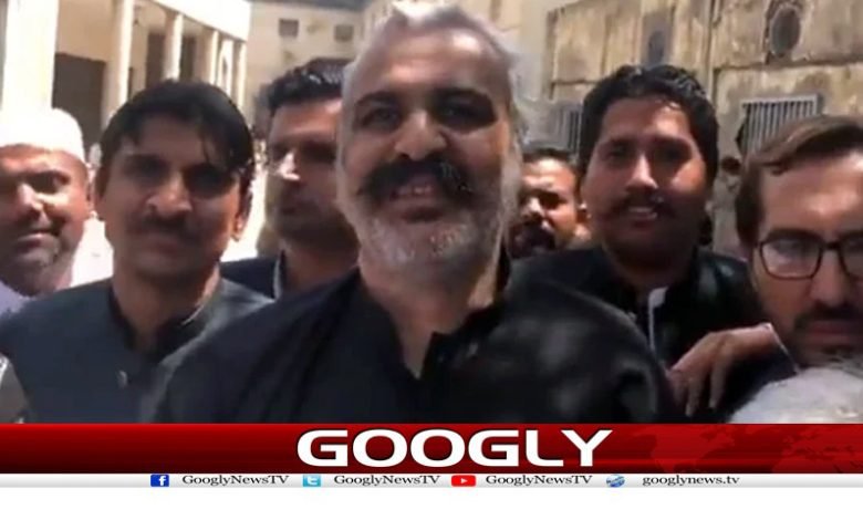میں نے بال خود کٹوائے، کئی قیدیوں کو نشہ چھوڑنے پر لیکچر دیے 1 Ali Amin Gandapur News in Urdu