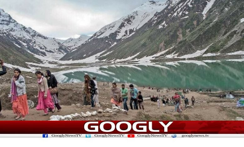 Tourists Trapped in Naran Were Rescued