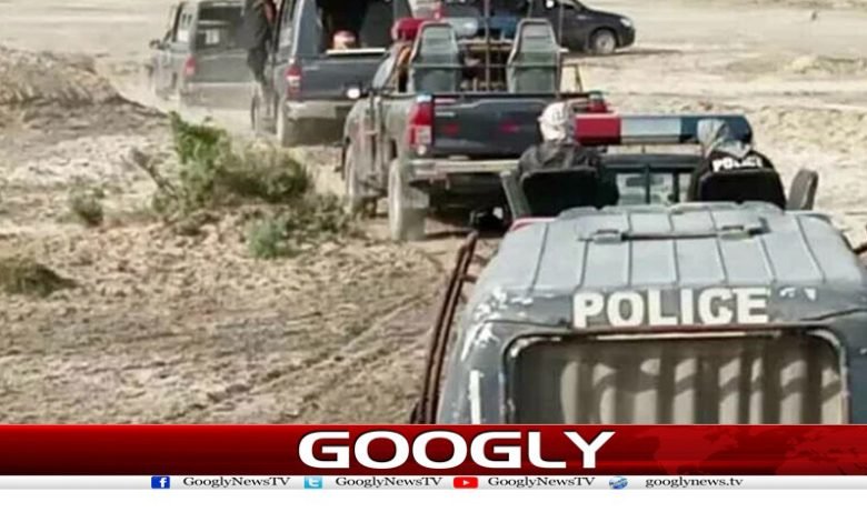 کندھ کوٹ میں ڈاکوؤں کا پولیس موبائل پر حملہ، 2 اہلکار شہید 1 Bandits Attacked The Police News Urdu