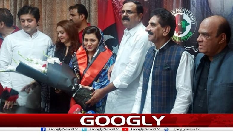 Sania Kamran joins People Party News