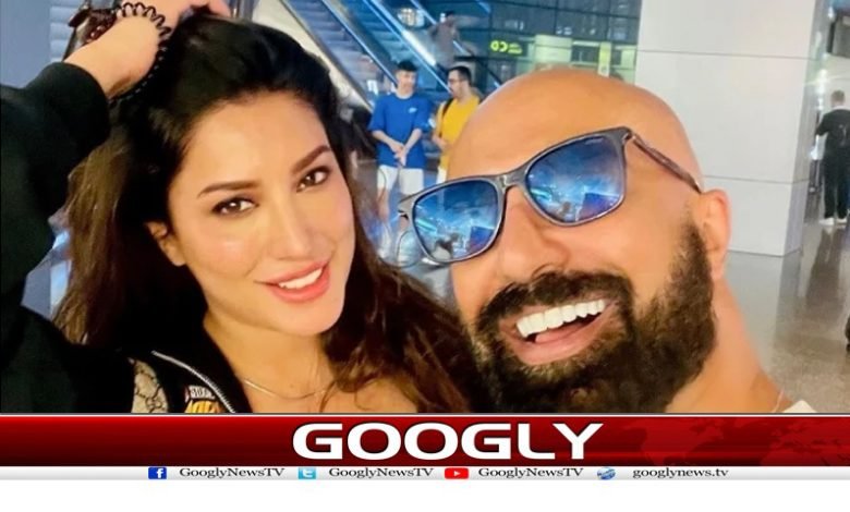 Mehwish Hayat And Hasan Shehryar