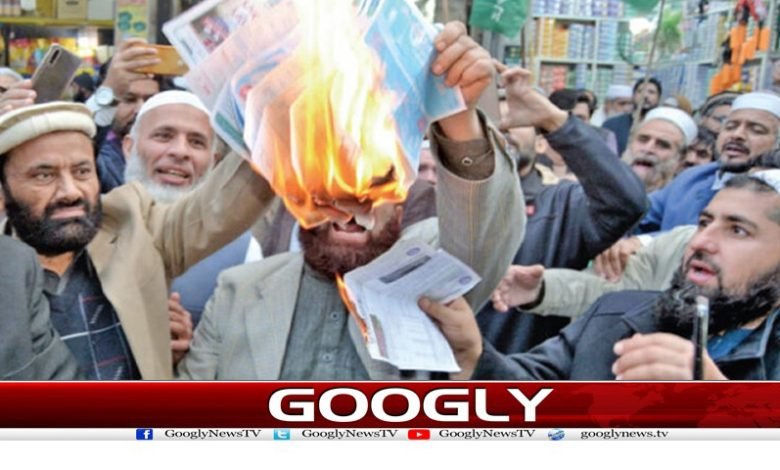 Atta-ul-Haq Qasmi Columns in Urdu