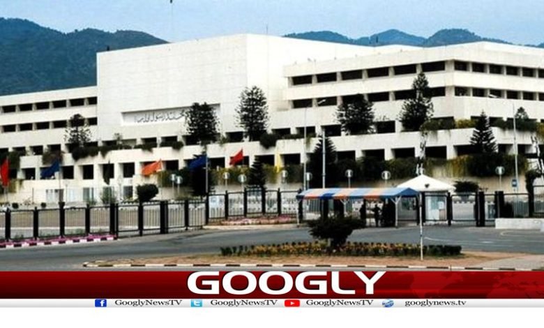 Nusrat Jawed Columns in Urdu