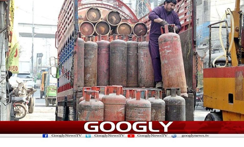 حکومت نے پیٹرول سستا کرکے ایل پی جی کی قیمت بڑھادی 1 lp