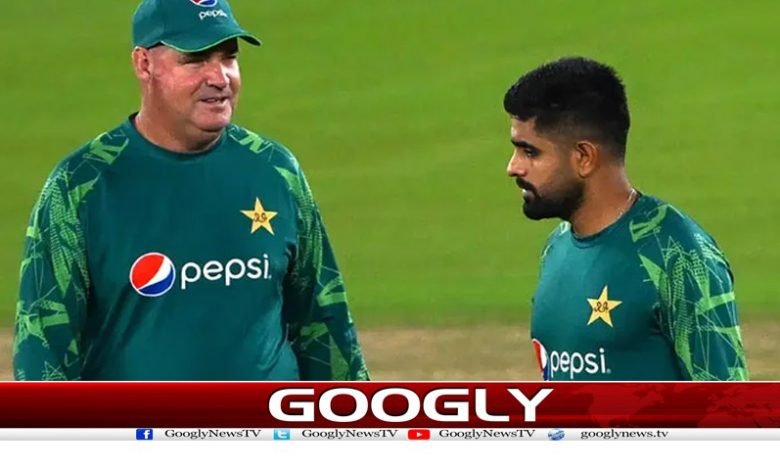 مکی آرتھر بھی کپتان بابراعظم کے حق میں بول پڑے 1 baber 2