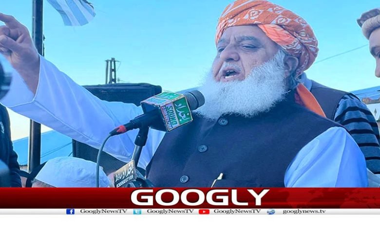 فضل الرحمن کے قافلے پر حملہ، محفوظ رہے 1 Fazluu