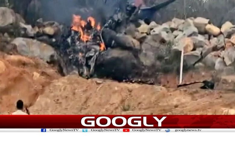 بھارتی ائیرفورس کا تربیتی طیارہ کریش، 2 پائلٹ ہلاک 1 India Air Force Training News in Urdu