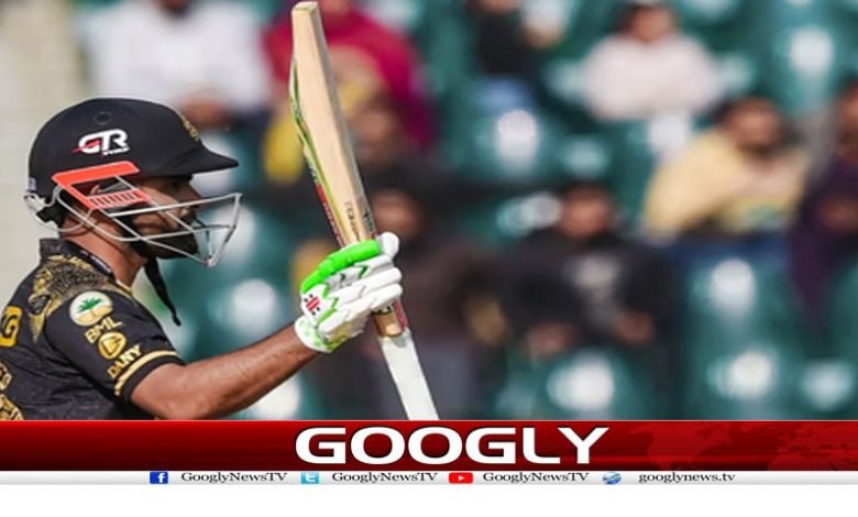 پشاور زلمی نے کراچی کنگز کو فتح کیلئے 155 رنز کا ہدف دیدیا 1 Zalmi set Karachi Kings News Urdu